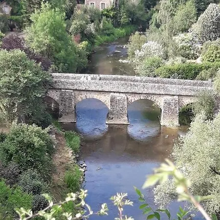 Entier Plein Centre De St Leo, 2 Ch, 4 Pers Holiday home Saint-Leonard-des-Bois