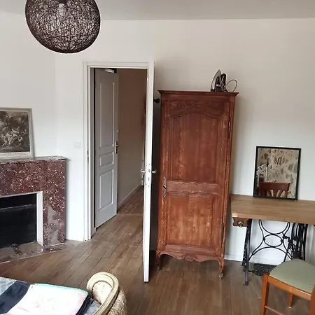 Entier Plein Centre De St Leo, 2 Ch, 4 Pers Saint-Léonard-des-Bois