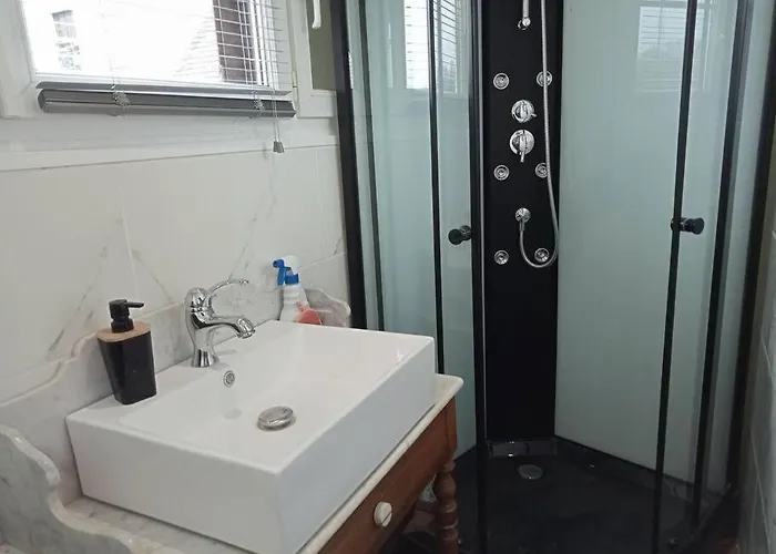 Entier Plein Centre De St Léo, 2 Ch, 4 Pers Saint-Léonard-des-Bois